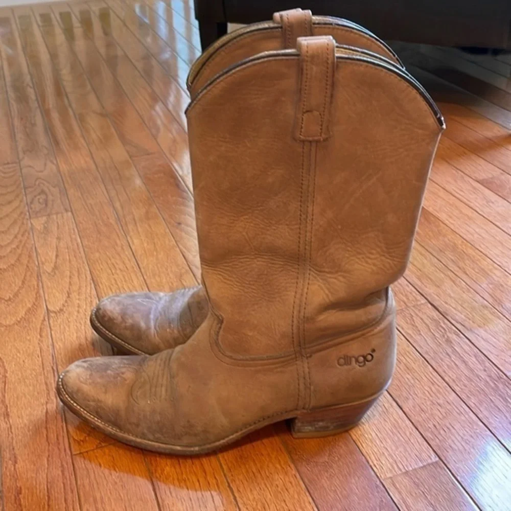 🪡 Dingo tan western boots